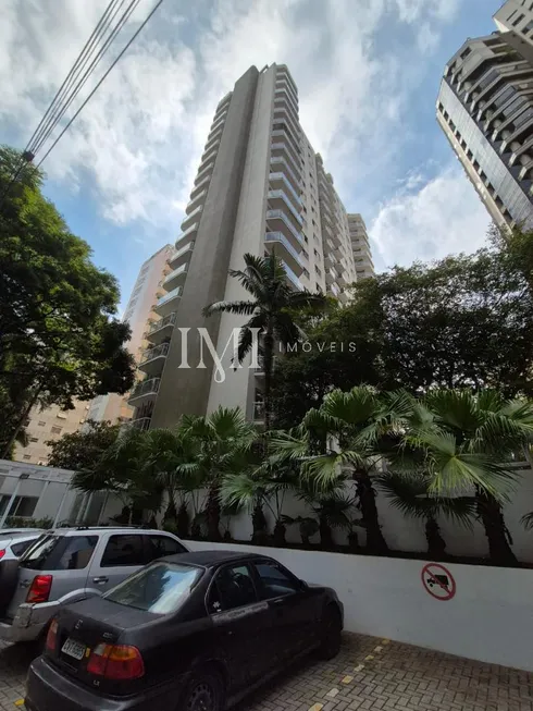 Foto 1 de Apartamento com 4 Quartos à venda, 215m² em Itaim Bibi, São Paulo