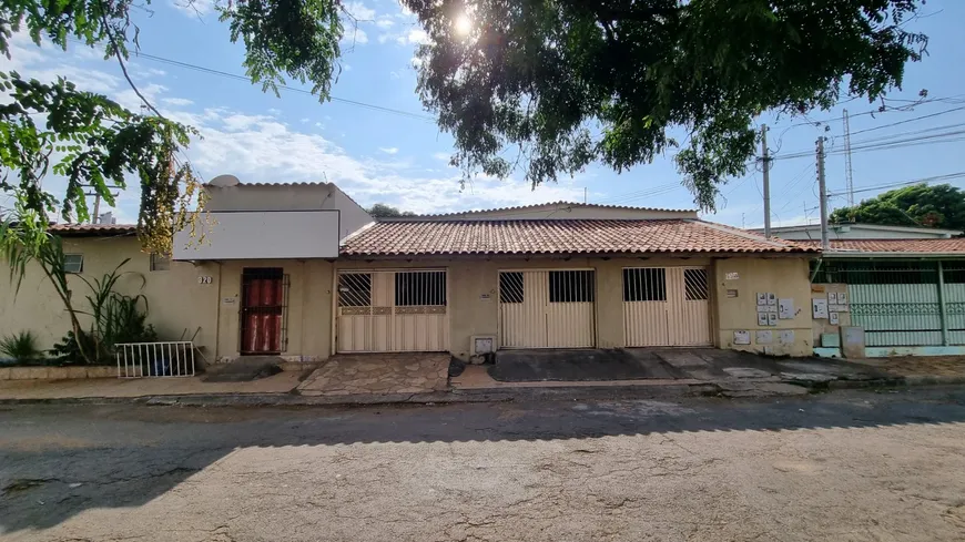 Foto 1 de Kitnet com 2 Quartos à venda, 50m² em Vila Santa Helena, Goiânia