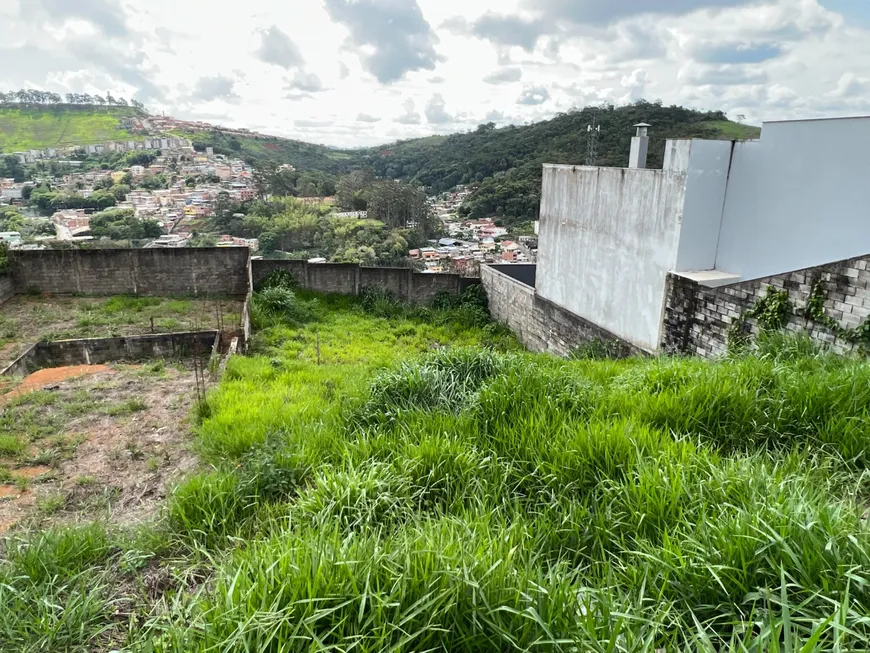 Foto 1 de Lote/Terreno à venda, 450m² em São Pedro, Juiz de Fora
