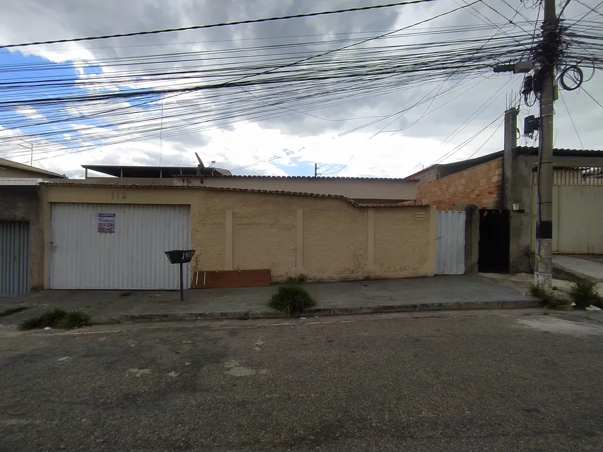 Foto 1 de Casa com 2 Quartos à venda, 50m² em Laranjeiras, Betim