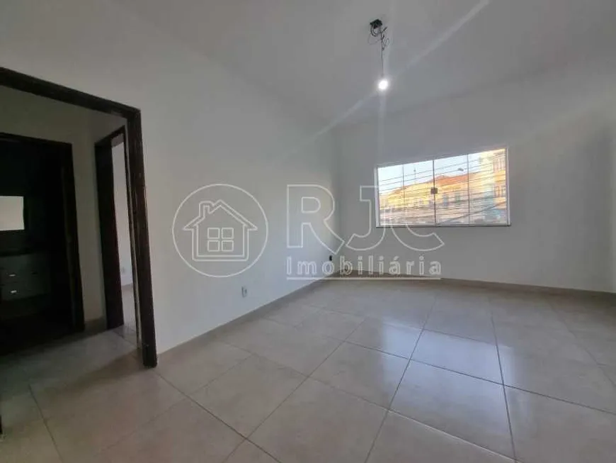 Foto 1 de Apartamento com 2 Quartos à venda, 85m² em Benfica, Rio de Janeiro