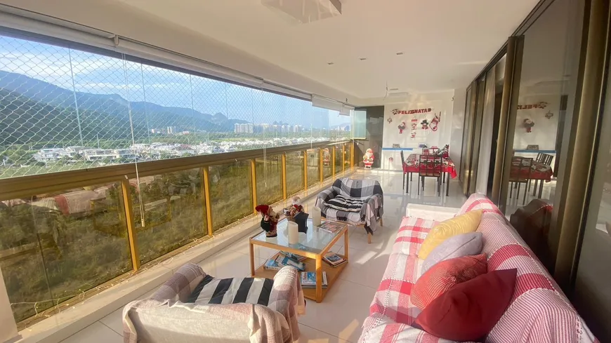 Foto 1 de Apartamento com 4 Quartos à venda, 217m² em Barra da Tijuca, Rio de Janeiro