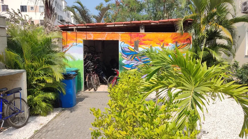 Foto 1 de Apartamento com 2 Quartos à venda, 47m² em Santa Cruz, Rio de Janeiro