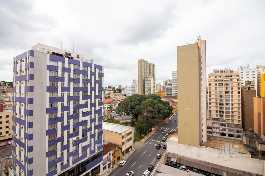 Foto 1 de Apartamento com 1 Quarto à venda, 36m² em Centro, Curitiba