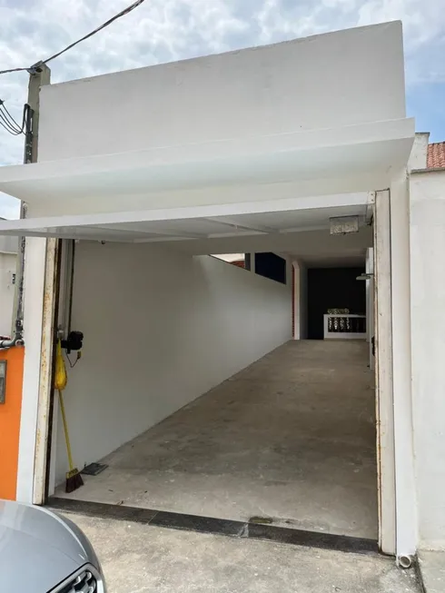 Foto 1 de Casa com 4 Quartos à venda, 115m² em Centro, Marataízes