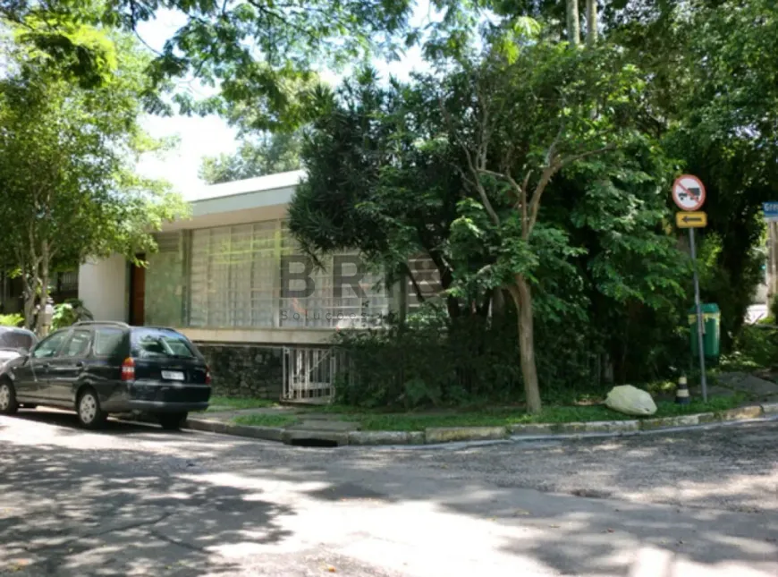 Foto 1 de Casa com 4 Quartos para venda ou aluguel, 420m² em Vila Madalena, São Paulo