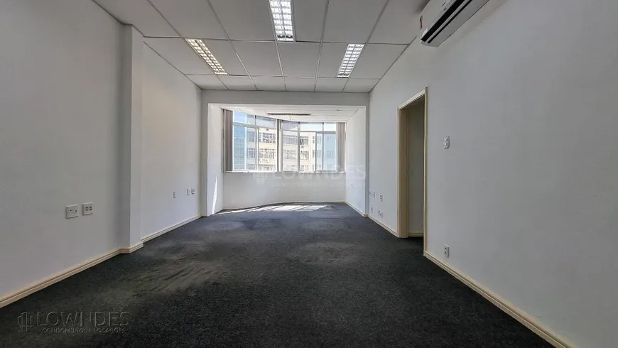 Foto 1 de Sala Comercial para alugar, 109m² em Centro, Rio de Janeiro