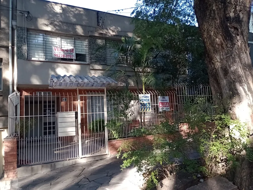 Foto 1 de Apartamento com 2 Quartos para alugar, 46m² em São João, Porto Alegre