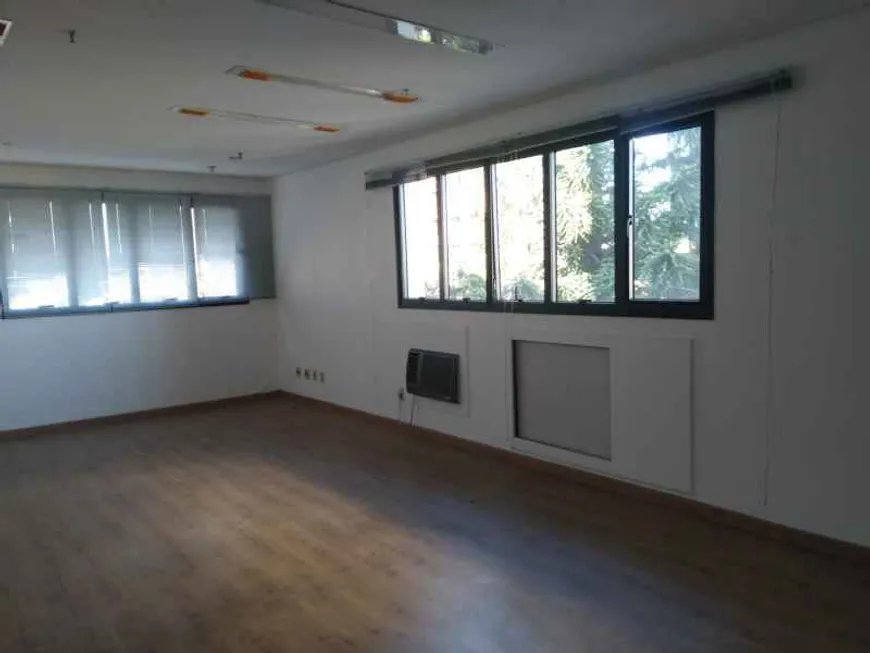 Foto 1 de Sala Comercial para alugar, 39m² em Auxiliadora, Porto Alegre