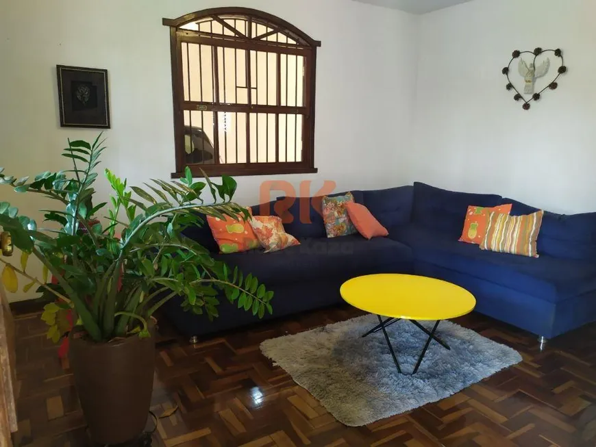 Foto 1 de Casa com 4 Quartos à venda, 260m² em Alípio de Melo, Belo Horizonte