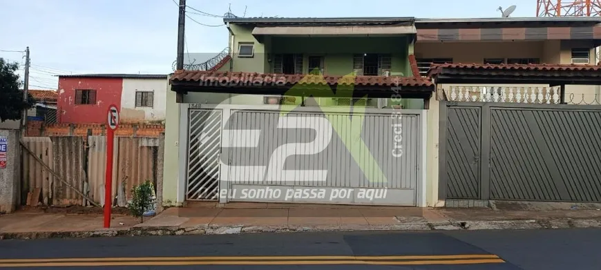 Foto 1 de Sobrado com 3 Quartos para venda ou aluguel, 147m² em Cidade Jardim, São Carlos