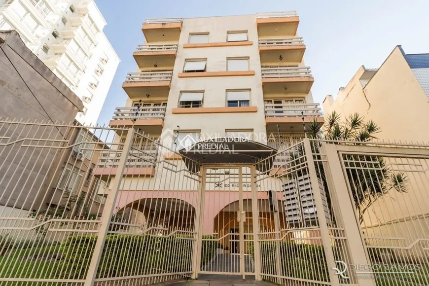 Foto 1 de Apartamento com 3 Quartos à venda, 83m² em Azenha, Porto Alegre