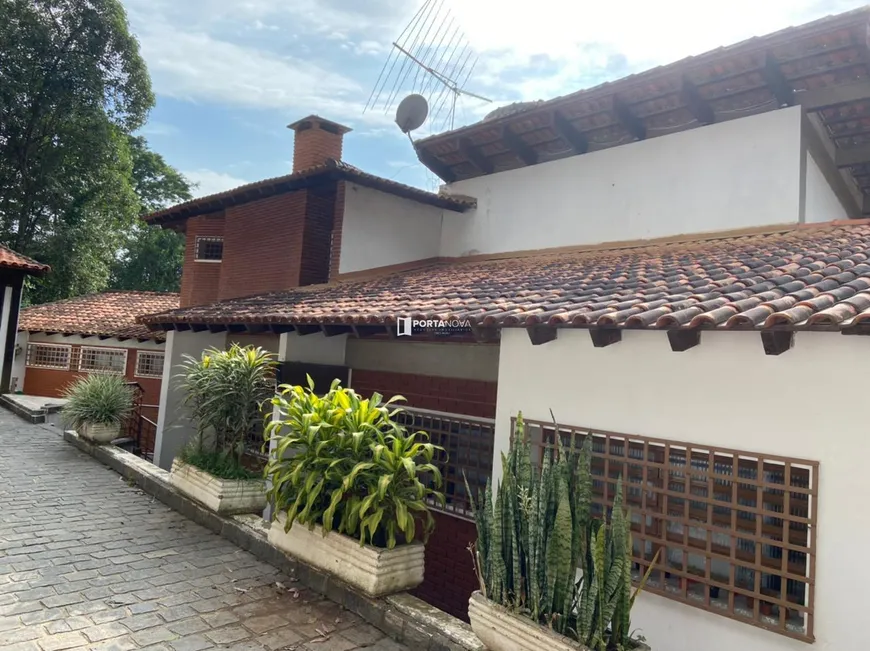 Foto 1 de Casa com 2 Quartos à venda, 451m² em Chácaras Bartira, Embu das Artes