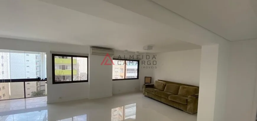 Foto 1 de Apartamento com 3 Quartos à venda, 196m² em Jardim Paulista, São Paulo