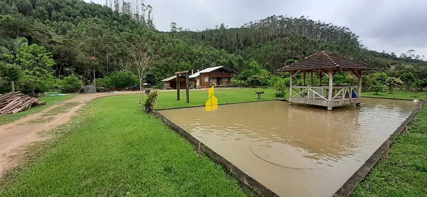 Foto 1 de Fazenda/Sítio com 3 Quartos à venda, 7000m² em Warnow, Indaial