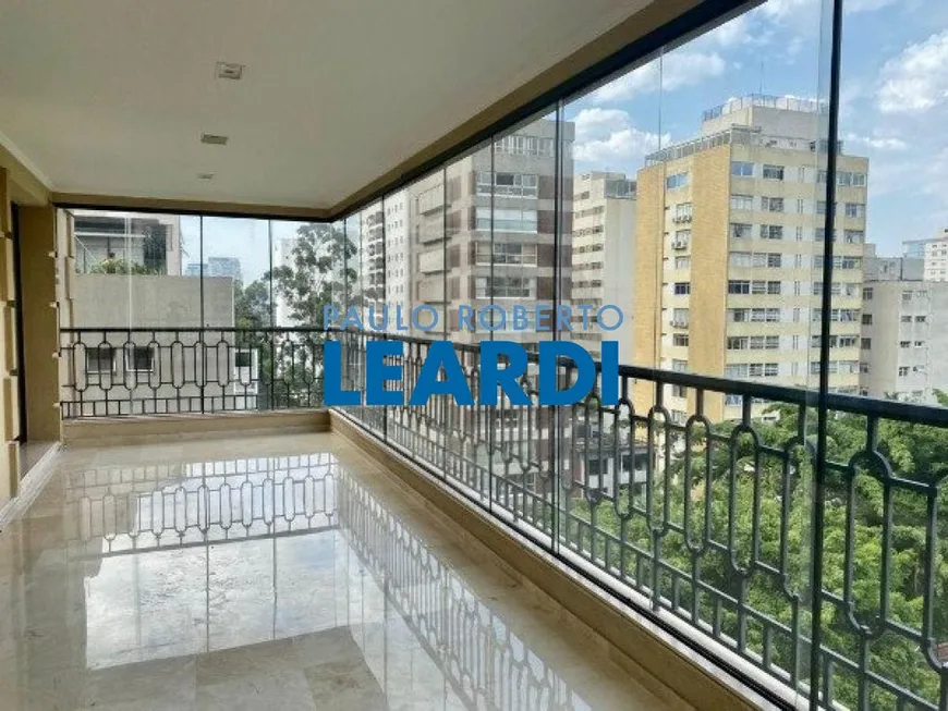 Foto 1 de Apartamento com 2 Quartos à venda, 320m² em Jardim Paulistano, São Paulo