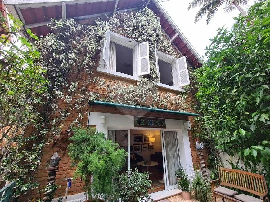 Foto 1 de Casa com 2 Quartos à venda, 200m² em Jardim Paulistano, São Paulo