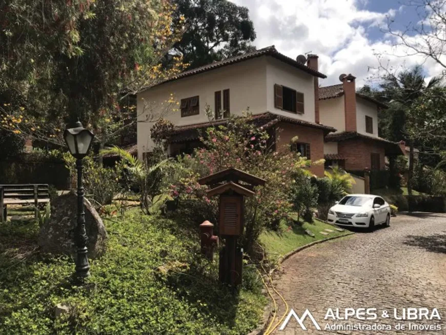 Foto 1 de Casa de Condomínio com 3 Quartos à venda, 155m² em Quebra Frascos, Teresópolis