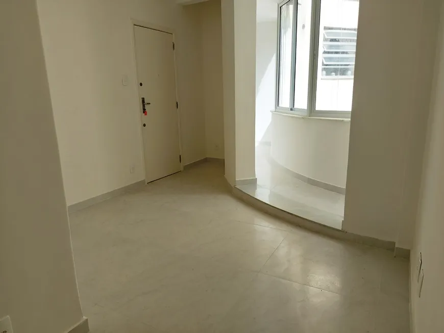 Foto 1 de Apartamento com 1 Quarto à venda, 33m² em Catete, Rio de Janeiro