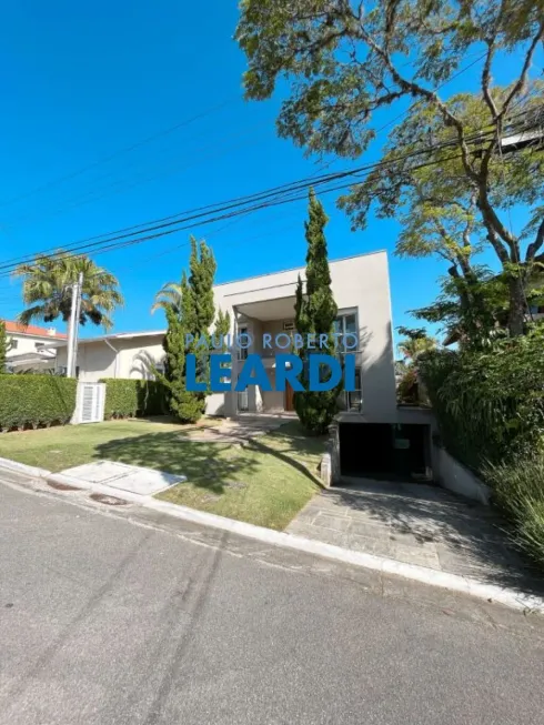 Foto 1 de Casa de Condomínio com 4 Quartos para venda ou aluguel, 500m² em Alphaville, Santana de Parnaíba