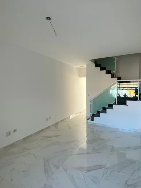 Foto 1 de Sobrado com 2 Quartos à venda, 98m² em Patriarca, São Paulo