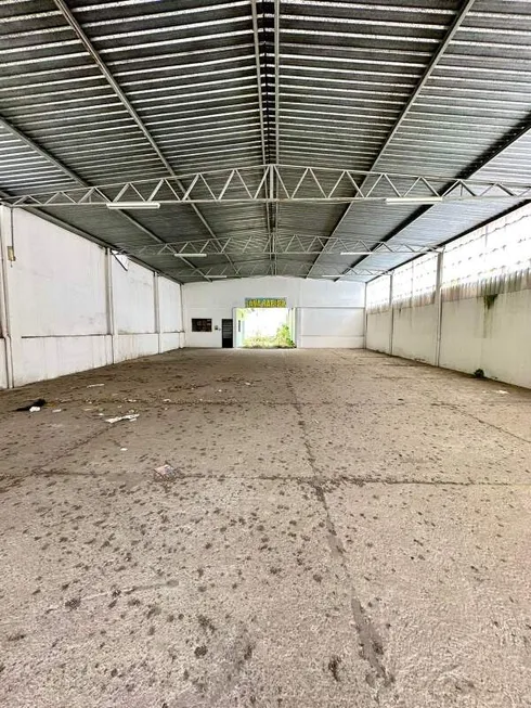 Foto 1 de Galpão/Depósito/Armazém à venda, 332m² em Centro, Taubaté