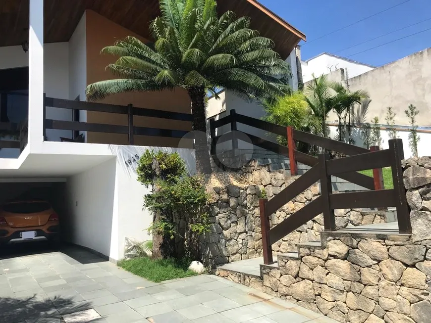 Foto 1 de Casa com 3 Quartos para venda ou aluguel, 287m² em Jardim Independência, Taubaté