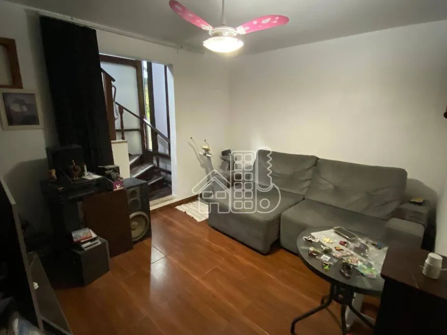 Foto 1 de Casa de Condomínio com 4 Quartos à venda, 219m² em Maria Paula, São Gonçalo