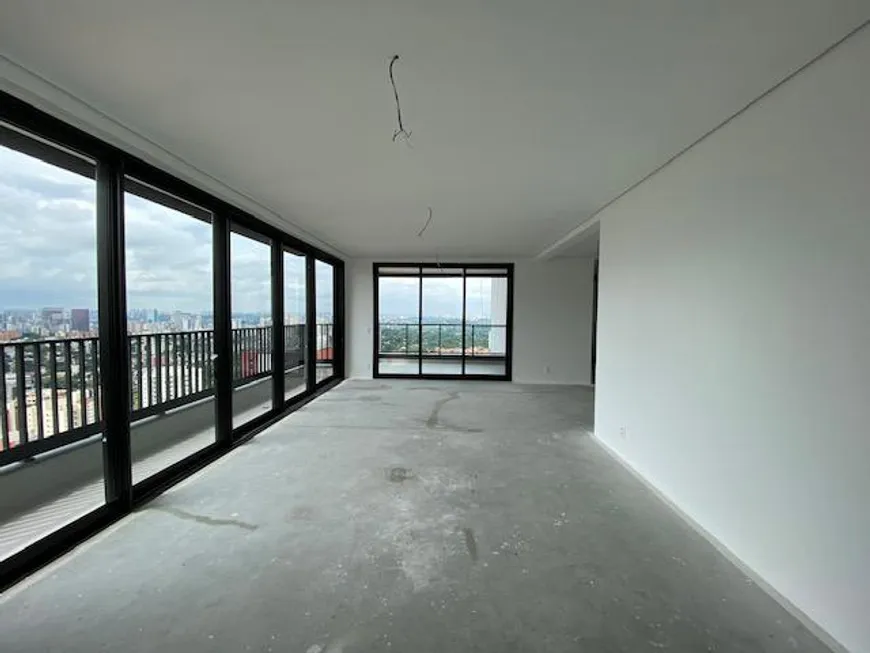 Foto 1 de Apartamento com 4 Quartos à venda, 176m² em Vila Madalena, São Paulo