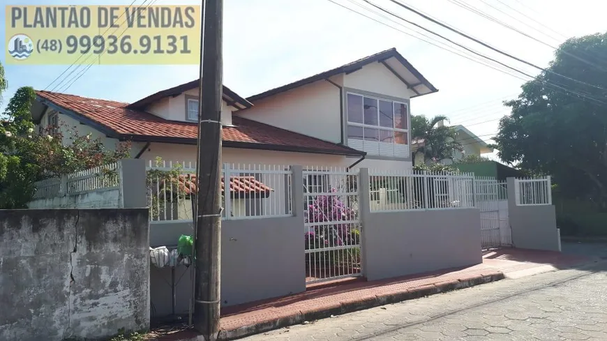 Foto 1 de Casa com 8 Quartos à venda, 300m² em Ingleses do Rio Vermelho, Florianópolis