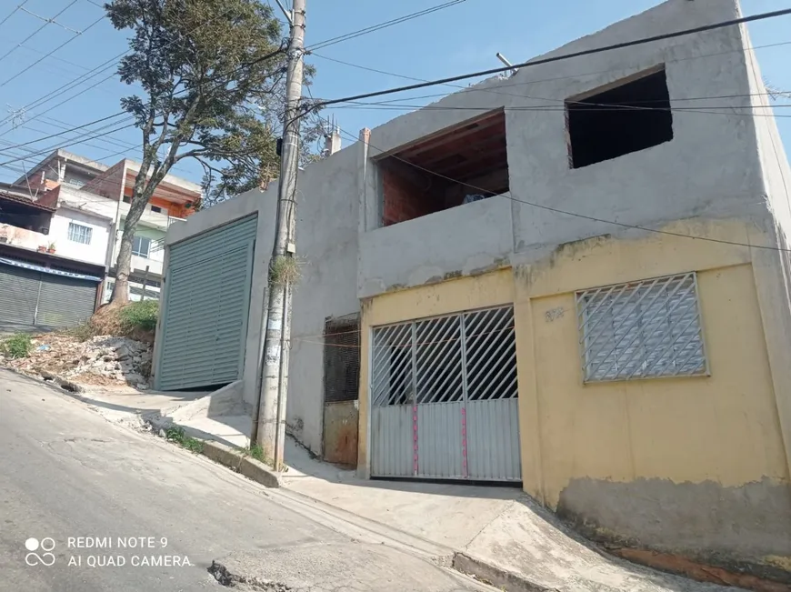 Foto 1 de Sobrado com 3 Quartos à venda, 200m² em Cidade Soberana, Guarulhos