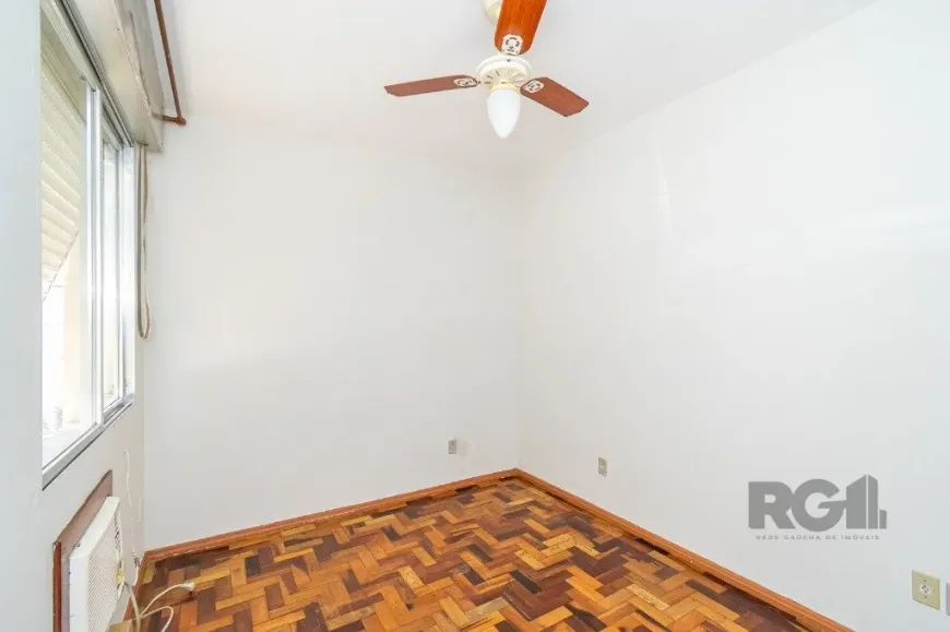 Foto 1 de Apartamento com 3 Quartos à venda, 60m² em Santo Antônio, Porto Alegre