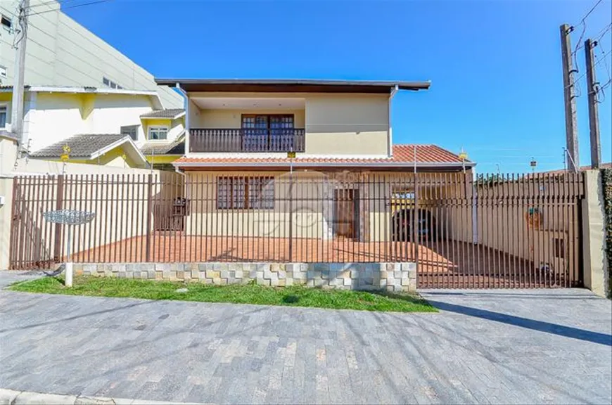 Foto 1 de Sobrado com 4 Quartos à venda, 410m² em Atuba, Curitiba