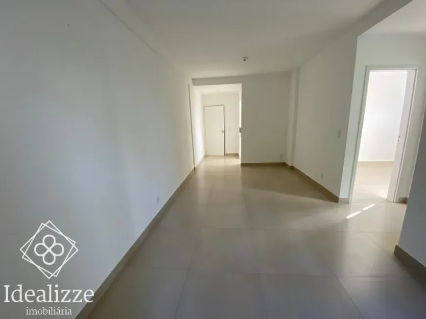 Foto 1 de Apartamento com 2 Quartos à venda, 60m² em Sessenta, Volta Redonda