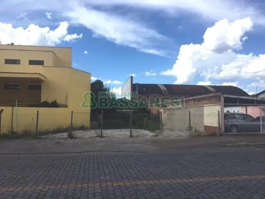 Foto 1 de Lote/Terreno para alugar, 180m² em Santa Catarina, Caxias do Sul