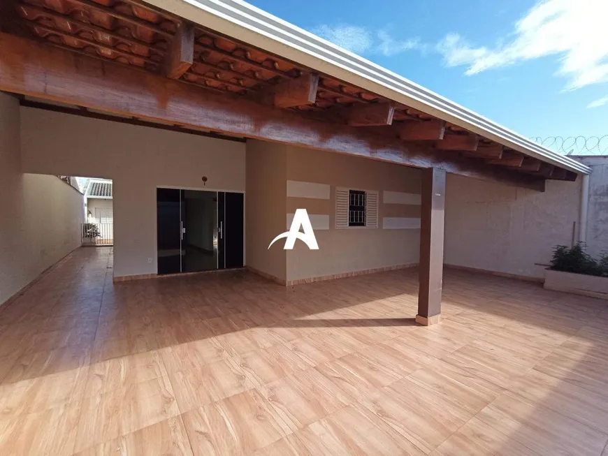 Foto 1 de Casa com 4 Quartos à venda, 150m² em Jardim America II, Uberlândia