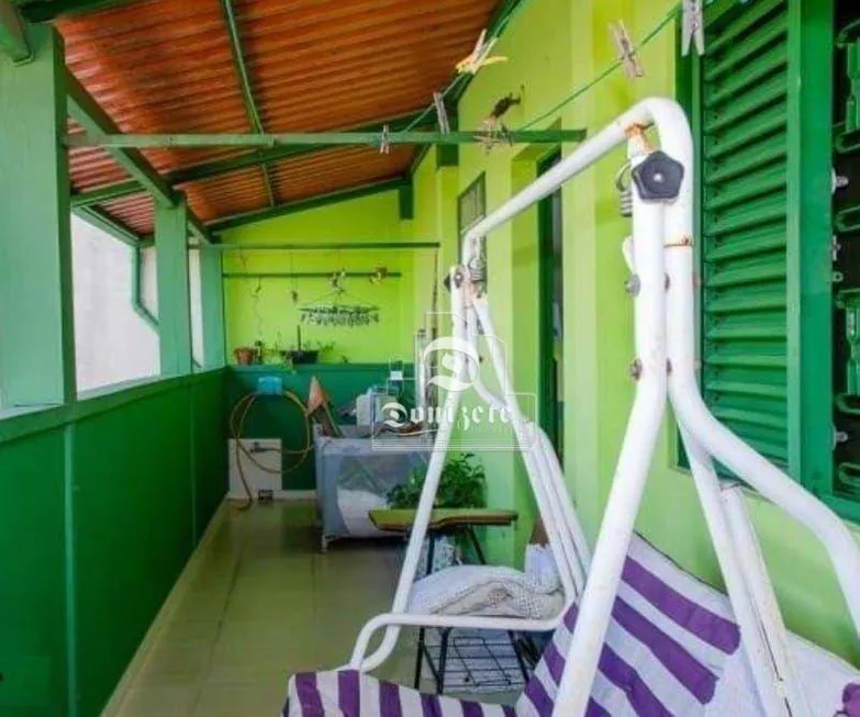 Foto 1 de Sobrado com 5 Quartos à venda, 200m² em Vila Junqueira, Santo André