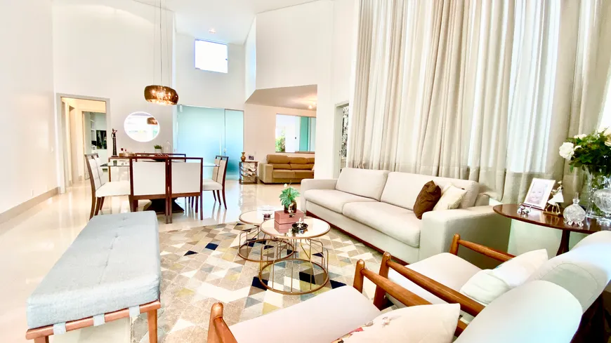Foto 1 de Casa de Condomínio com 3 Quartos à venda, 213m² em Condominio Portal do Sol II, Goiânia