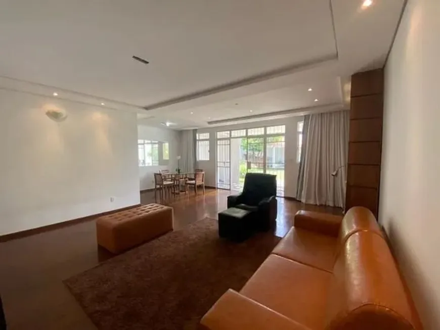 Foto 1 de Casa com 3 Quartos à venda, 222m² em Jardim Samambaia, Jundiaí