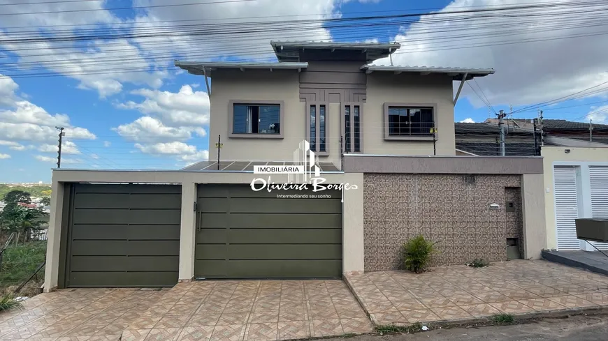 Foto 1 de Sobrado com 4 Quartos à venda, 350m² em Bairro São Carlos 1A. Etapa, Anápolis