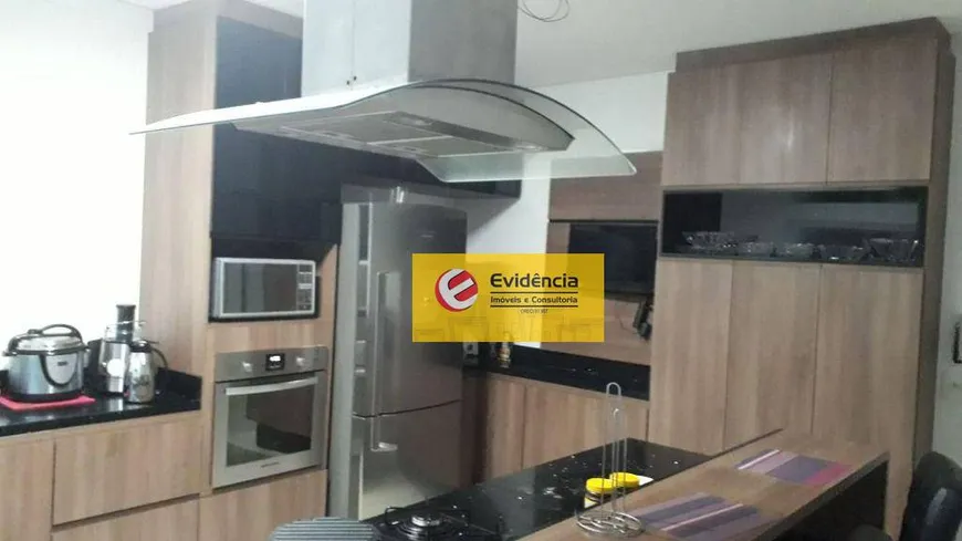 Foto 1 de Sobrado com 3 Quartos à venda, 200m² em Vila Alice, Santo André