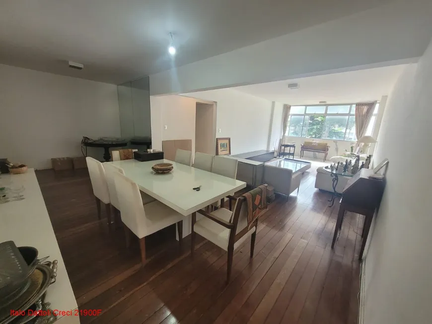 Foto 1 de Apartamento com 3 Quartos à venda, 200m² em Barra, Salvador