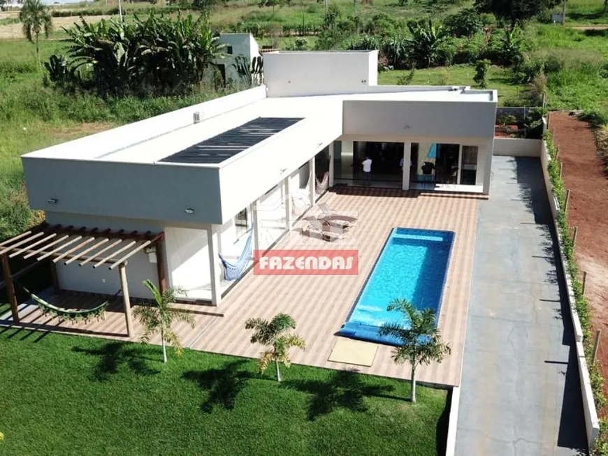 Foto 1 de Fazenda/Sítio com 3 Quartos à venda, 1000m² em Vila William, Trindade