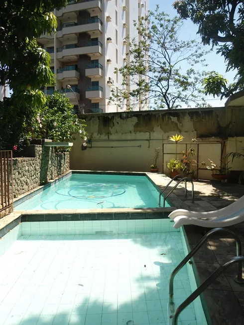 Foto 1 de Casa com 5 Quartos à venda, 840m² em Centro, Campos dos Goytacazes