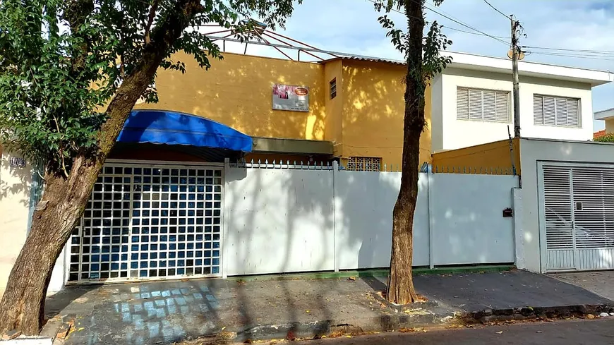 Foto 1 de Casa com 10 Quartos à venda, 380m² em Jardim das Laranjeiras, São Paulo