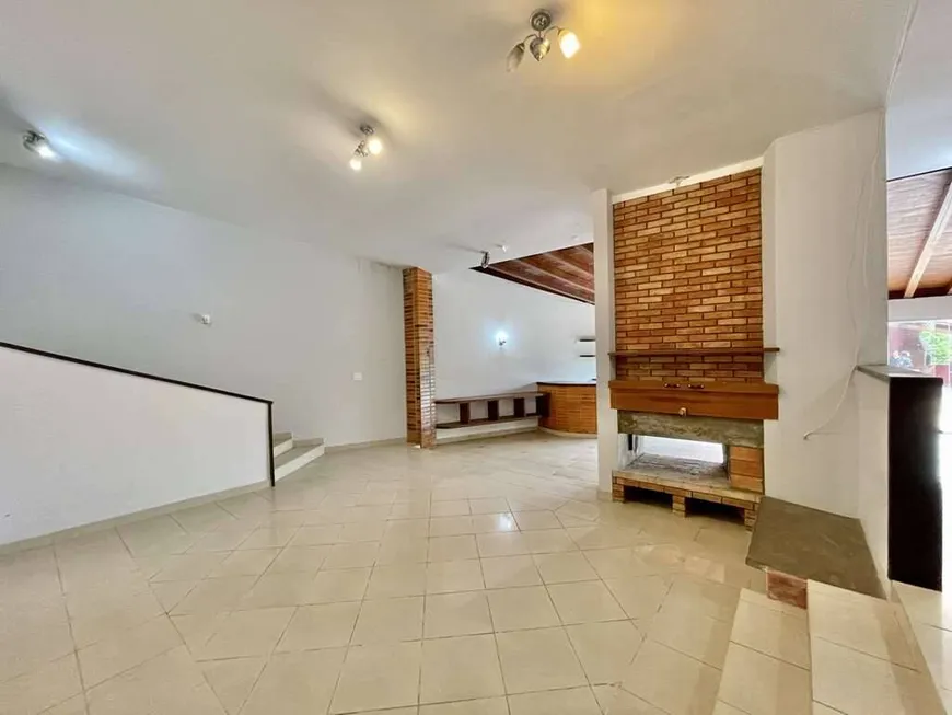 Foto 1 de Casa de Condomínio com 4 Quartos à venda, 409m² em Chácara dos Lagos, Carapicuíba