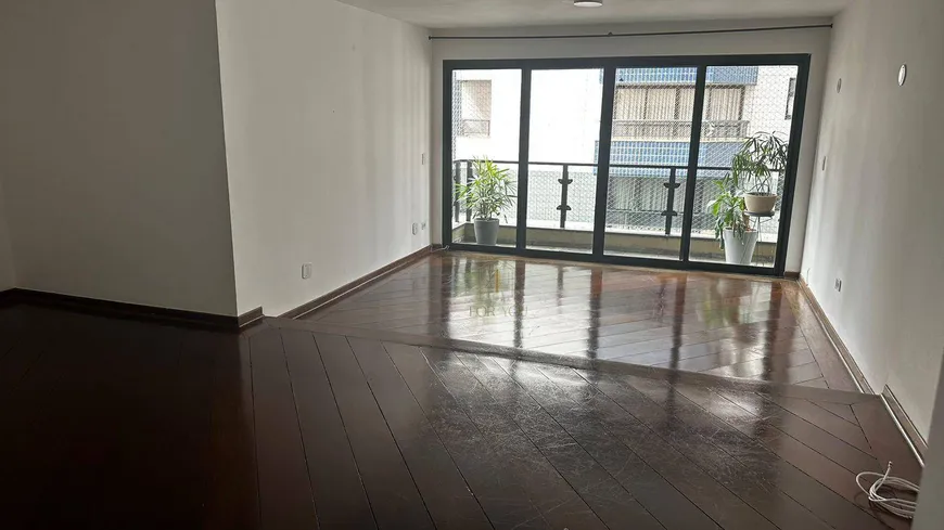 Foto 1 de Apartamento com 3 Quartos para alugar, 165m² em Alphaville, Barueri