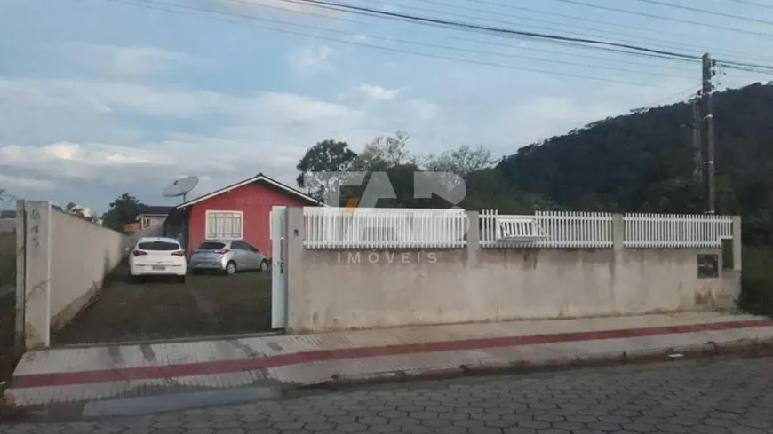 Foto 1 de Casa com 3 Quartos à venda, 432m² em Espinheiros, Itajaí