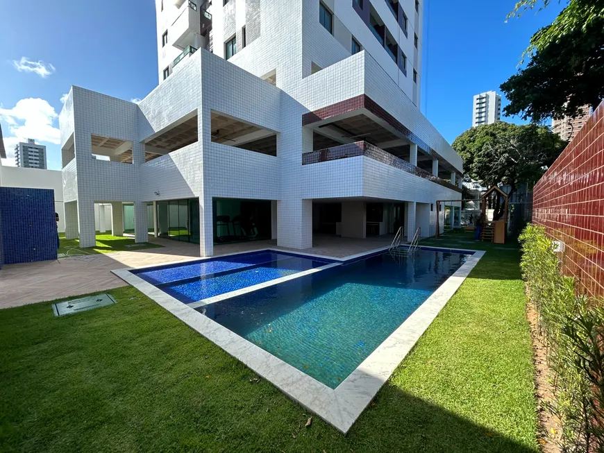 Foto 1 de Apartamento com 2 Quartos à venda, 52m² em Madalena, Recife