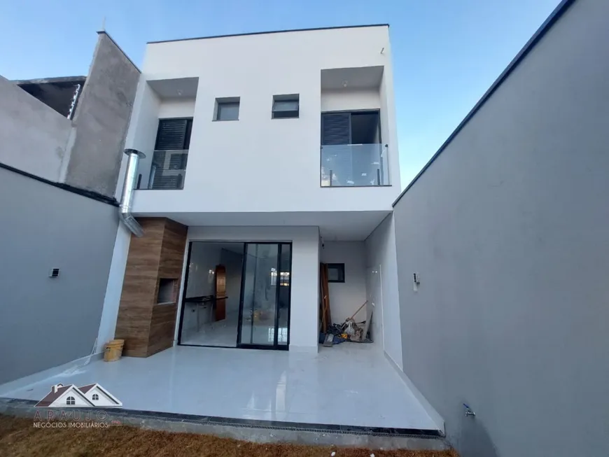 Foto 1 de Sobrado com 3 Quartos à venda, 155m² em Laranjeiras, Caieiras